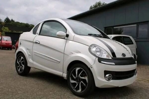 MICROCAR F8c – Image 3
